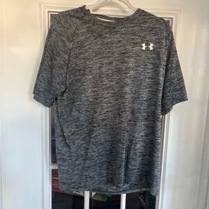 Under Armour Men's Heathered Black Tee